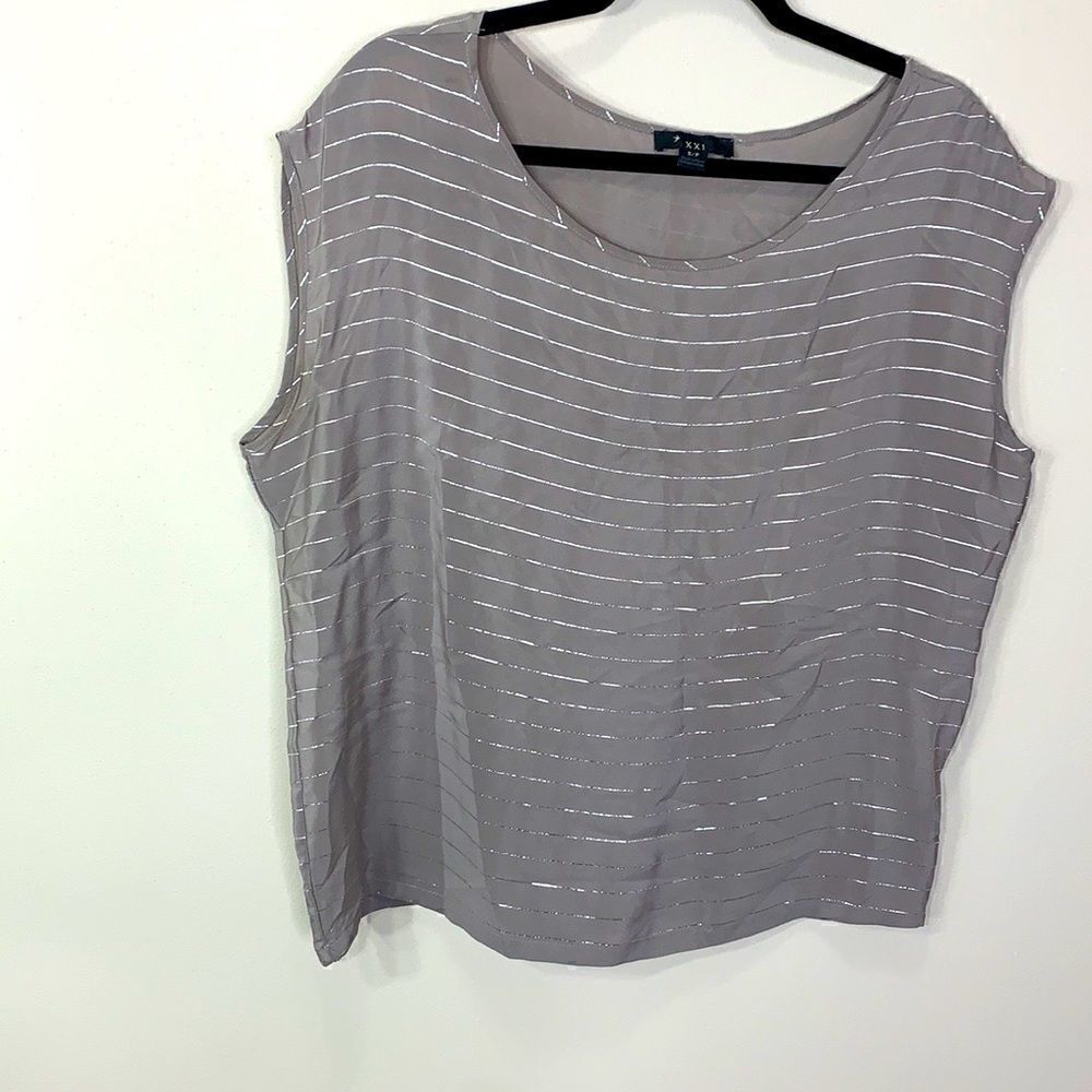 Silk gray and silver stripe blouse size small (G1)